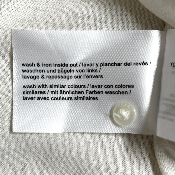 Esprit tunic blouse in ecru. Sleeves adjustable. Contrast detail. Size US M - Picture 11 of 12